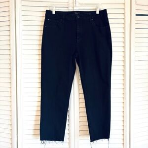 Quince Cropped Black Stretch Mid Rise Slim Straight Jeans Raw Hem Size 31 Waist